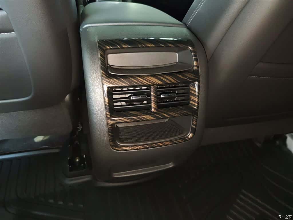 Cadillac XT5, 2020 13