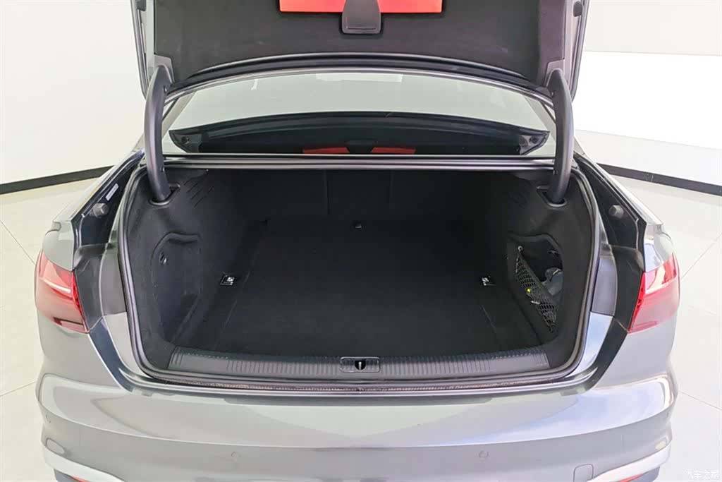 Audi A4L, 2021 4