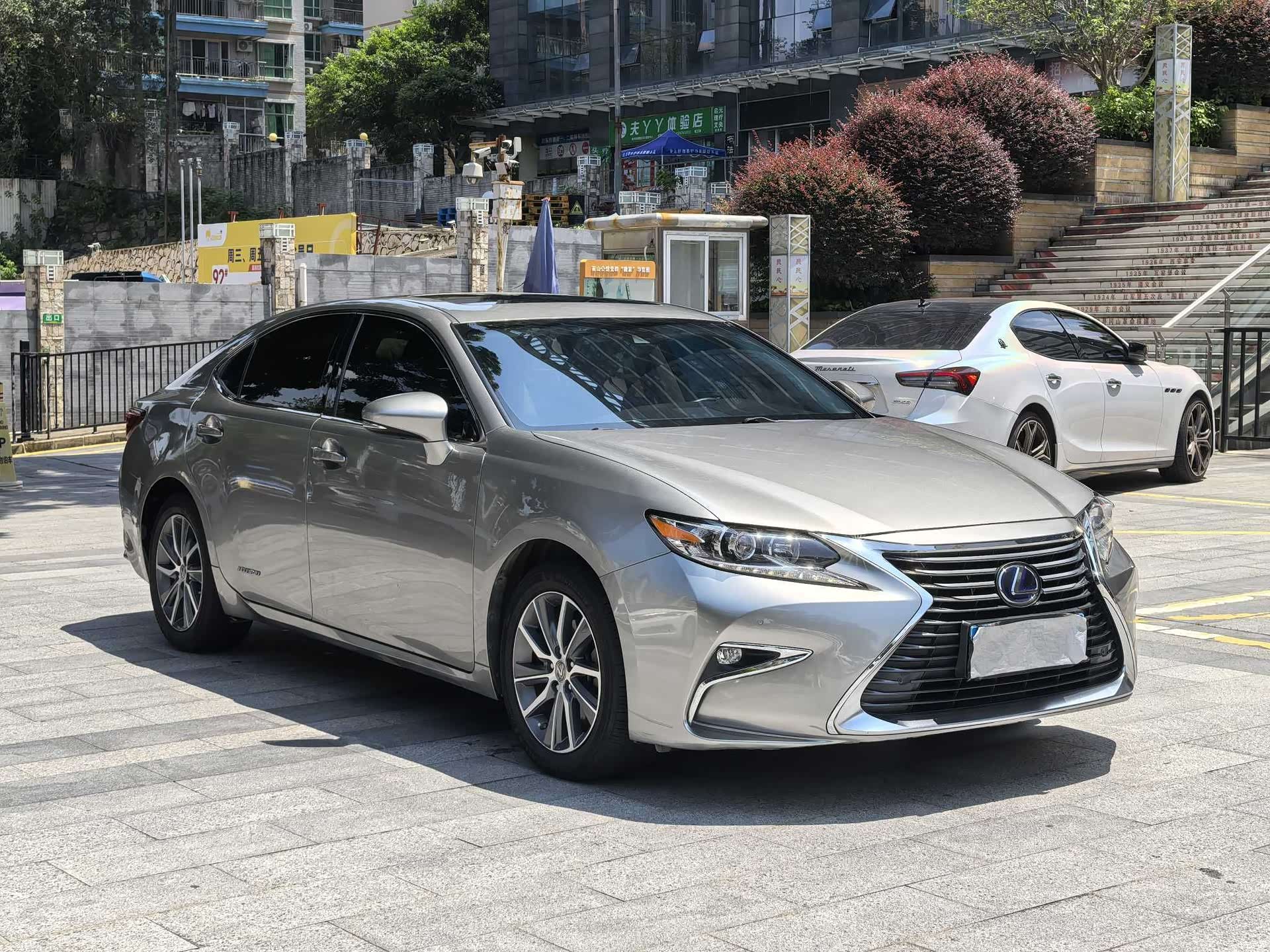 Lexus ES, 2017 3