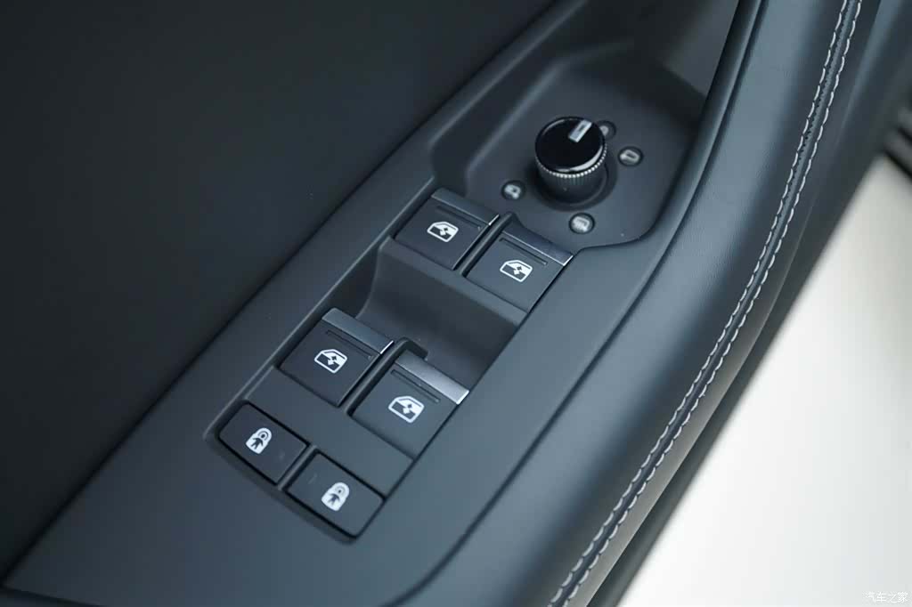 Audi A6L, 2022 11
