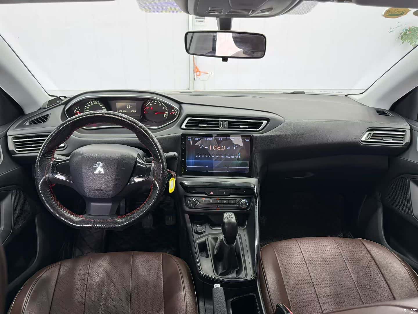 Peugeot 308, 2016 все фото
