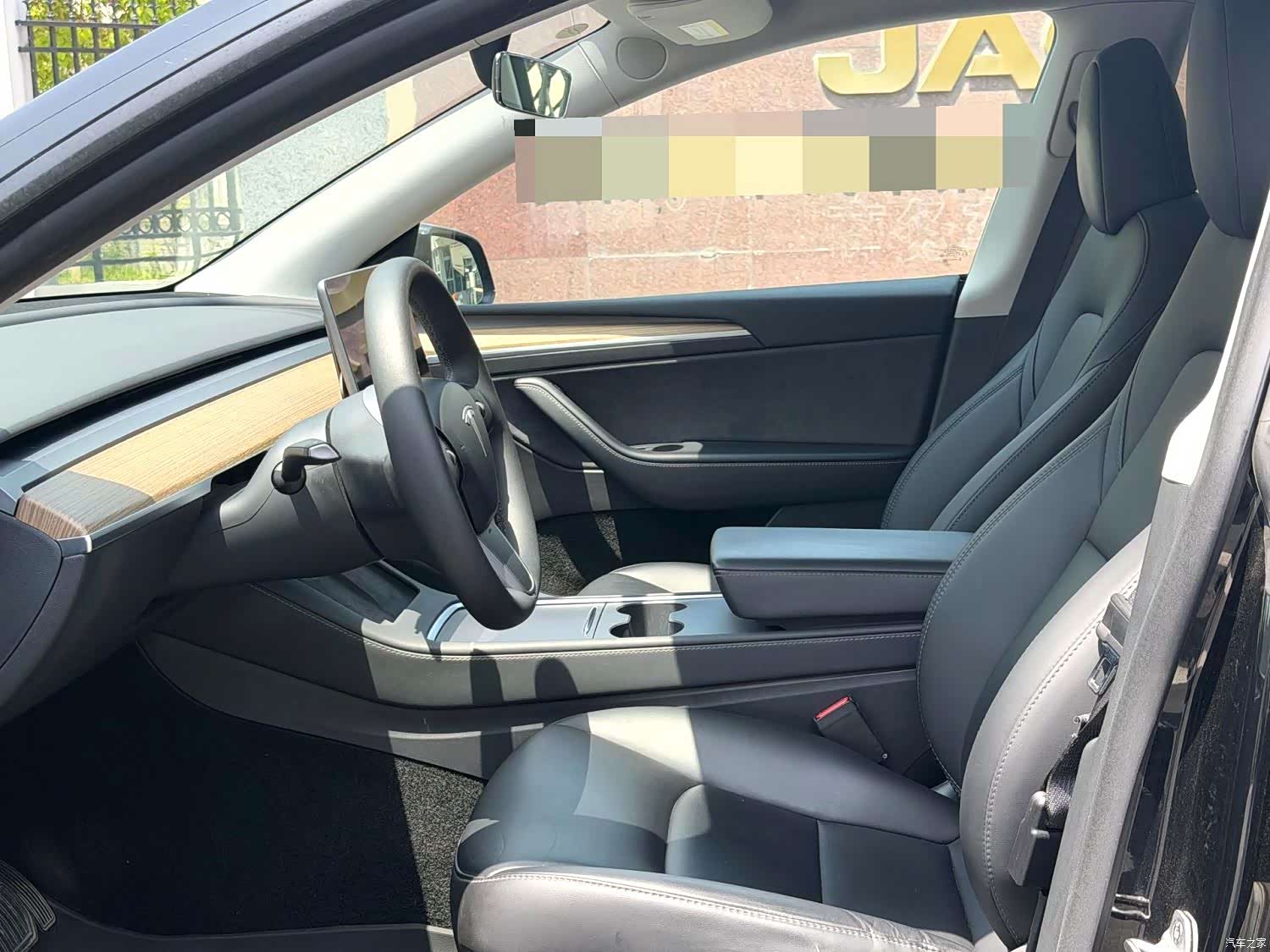 Tesla Model Y, 2023 6
