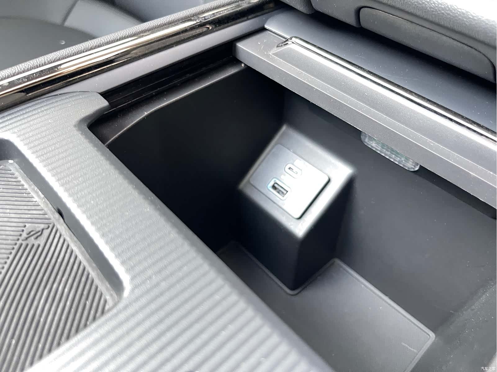 Ford Mondeo, 2023 30