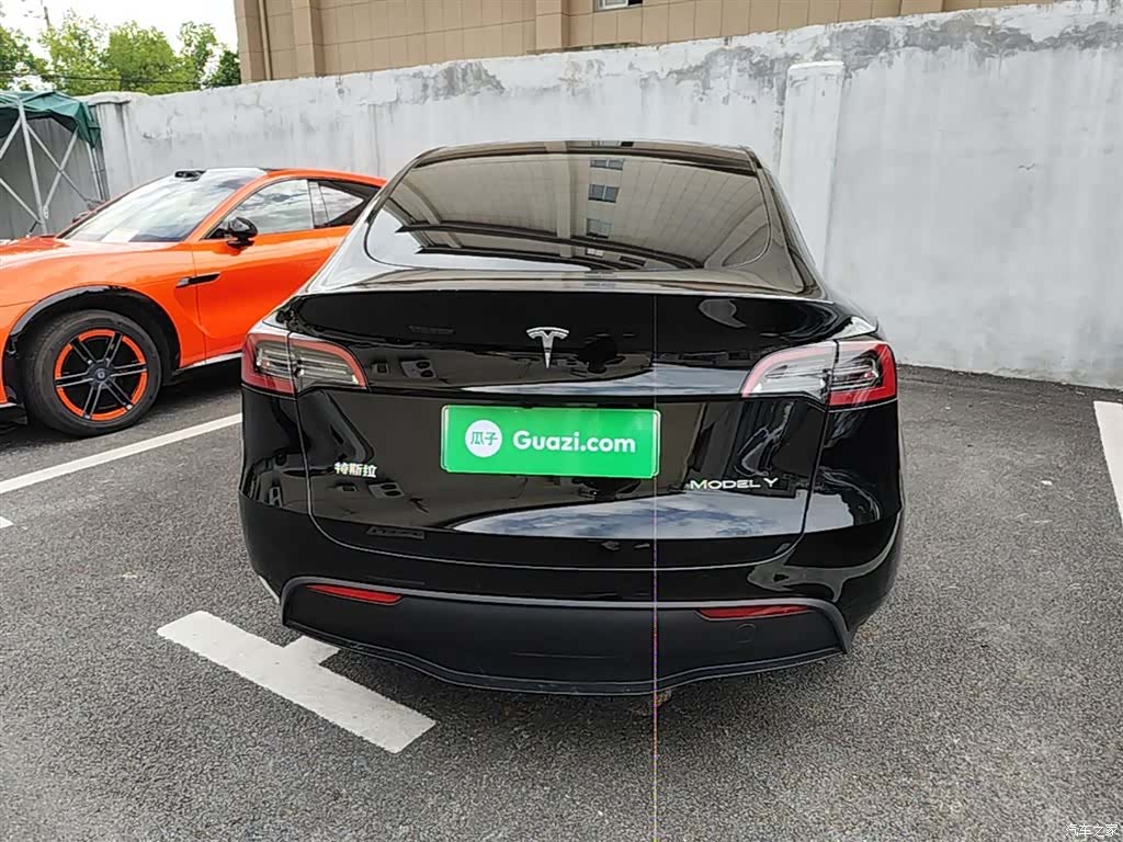 Tesla Model Y, 2024 6