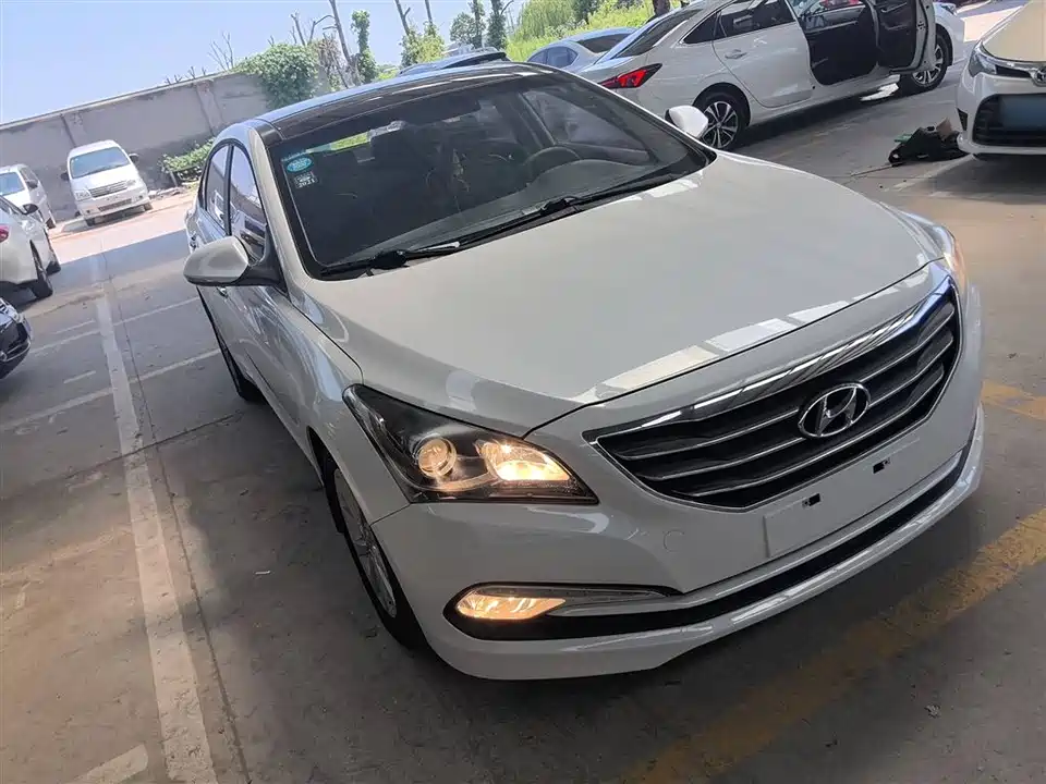 Hyundai Name picture