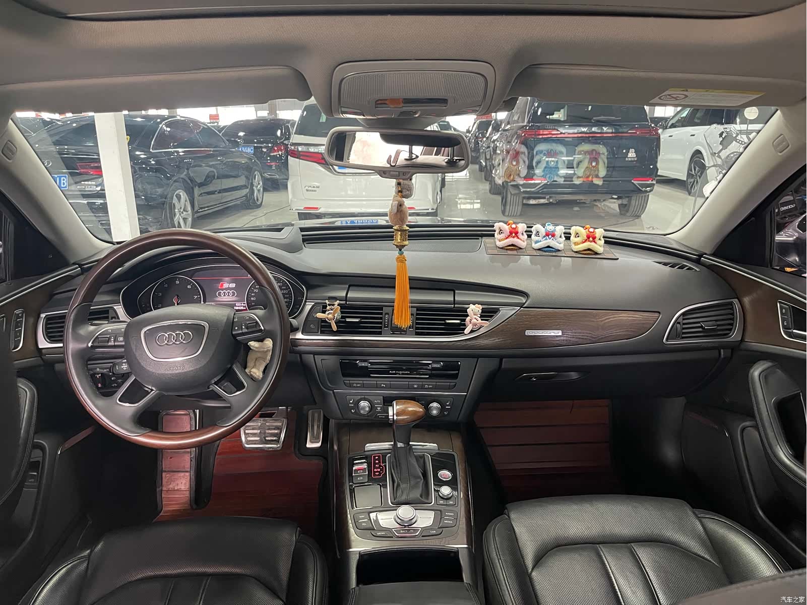 Audi A6L, 2015 10