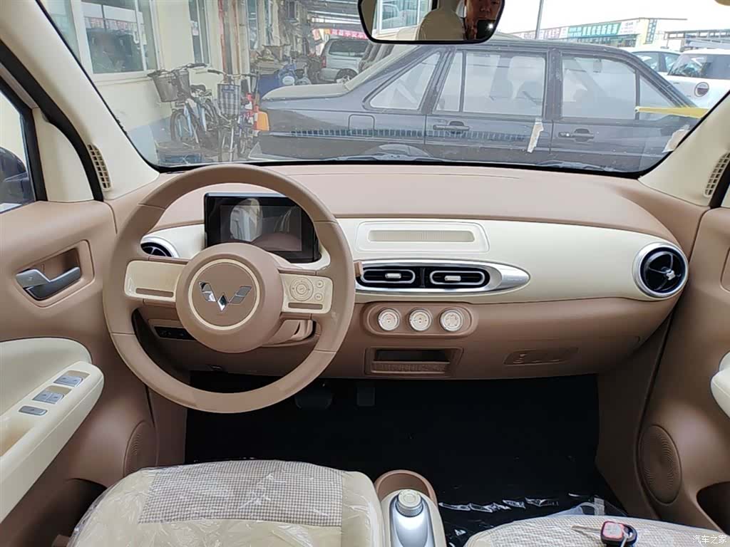 Wuling MINIEV, 2026 10
