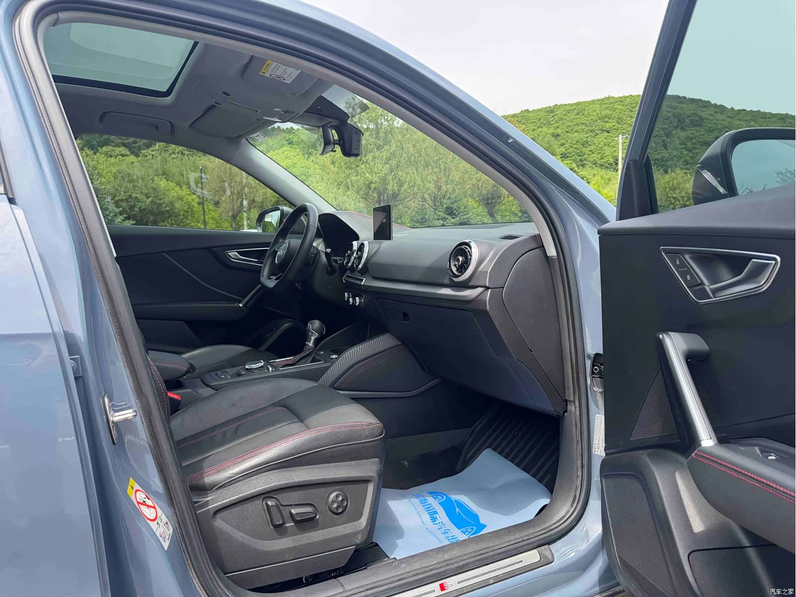 Audi Q2L, 2021 10
