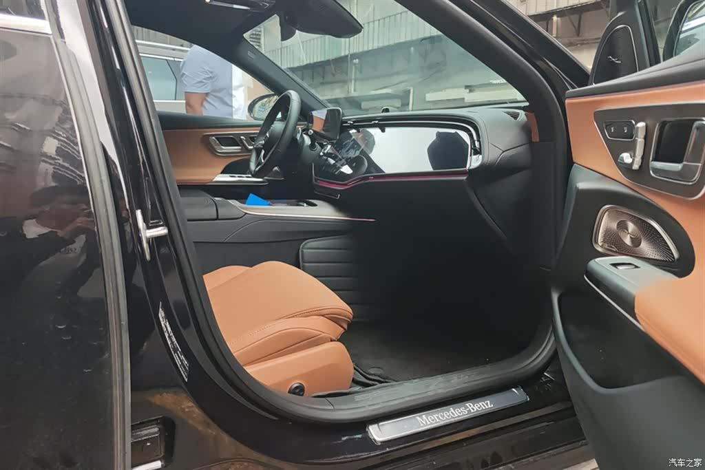 Mercedes-Benz E-Class, 2025 8
