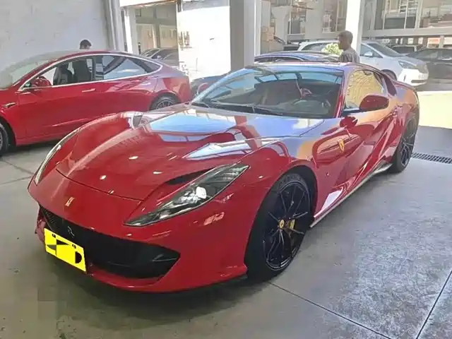 Ferrari 812 2019 — купить из Китая под заказ