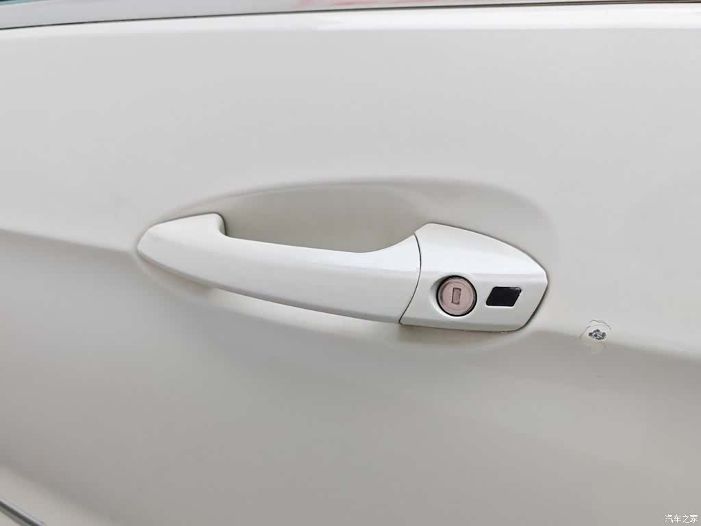 Mercedes-Benz E-Class, 2013 18