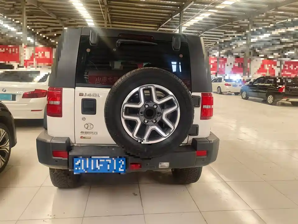 Beijing BJ40
