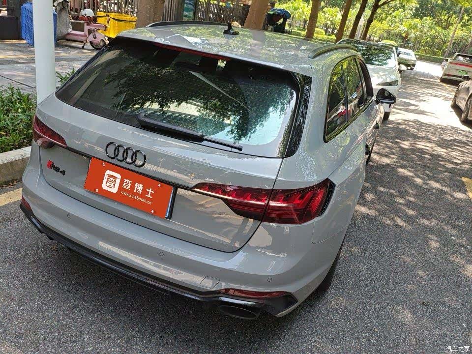 Audi RS4, 2022 6