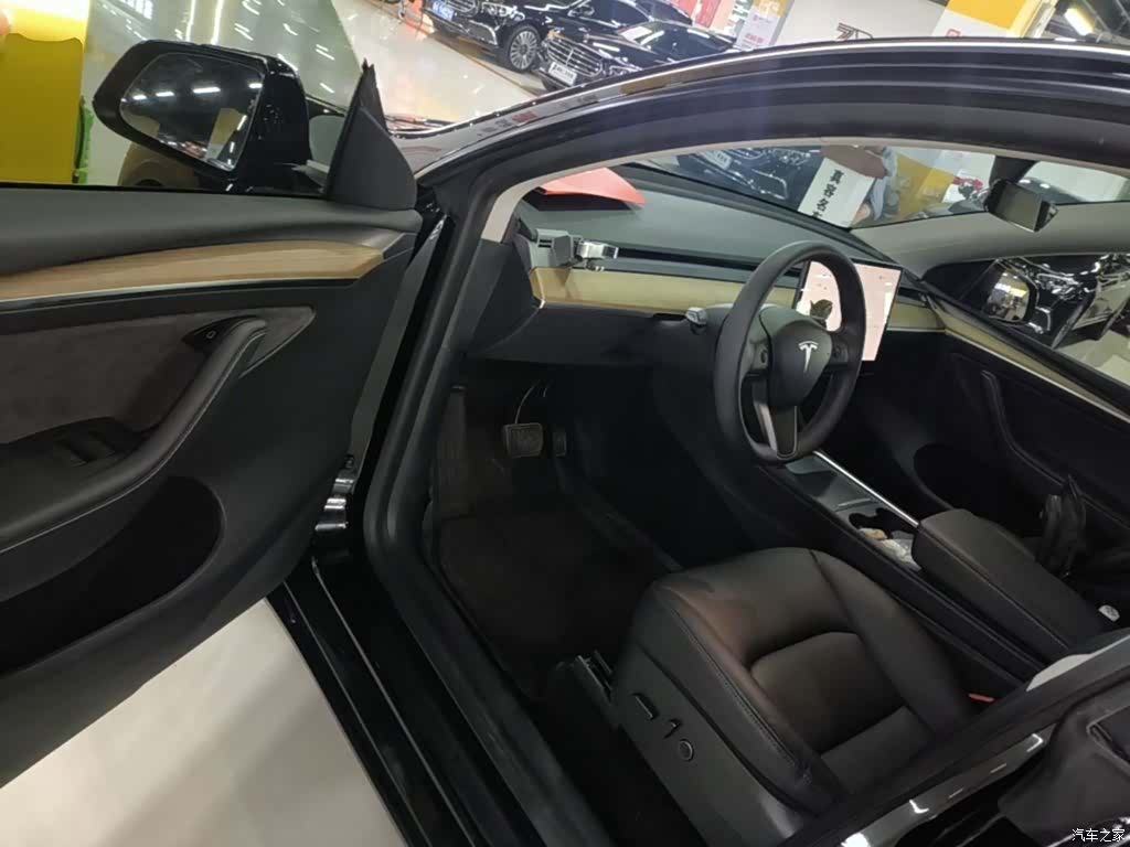 Tesla Model Y, 2021 16