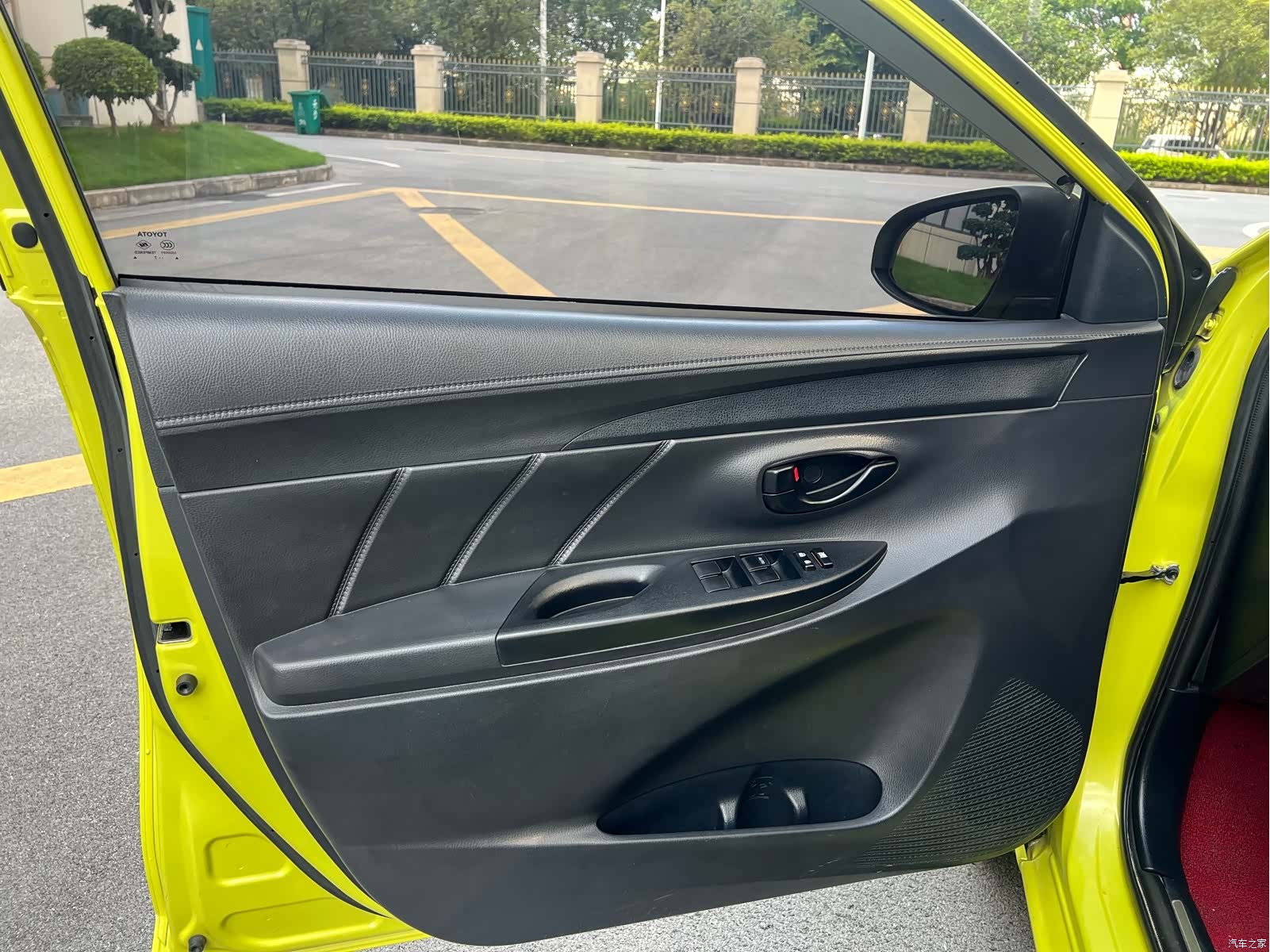 Toyota YARiS L, 2017 9
