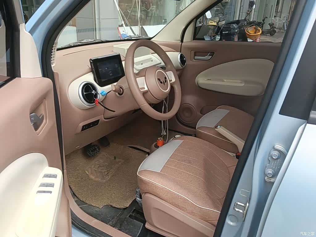 Wuling MINIEV, 2025 12