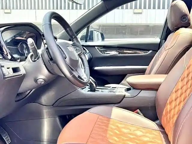 Cadillac XT6