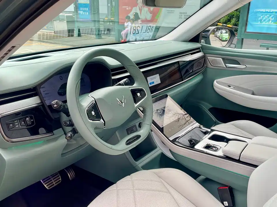 ARCFOX Polar Fox Alpha T