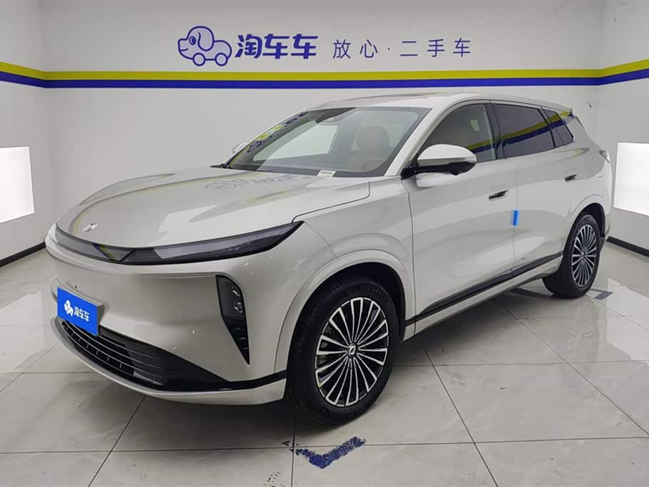 Dongfeng L8