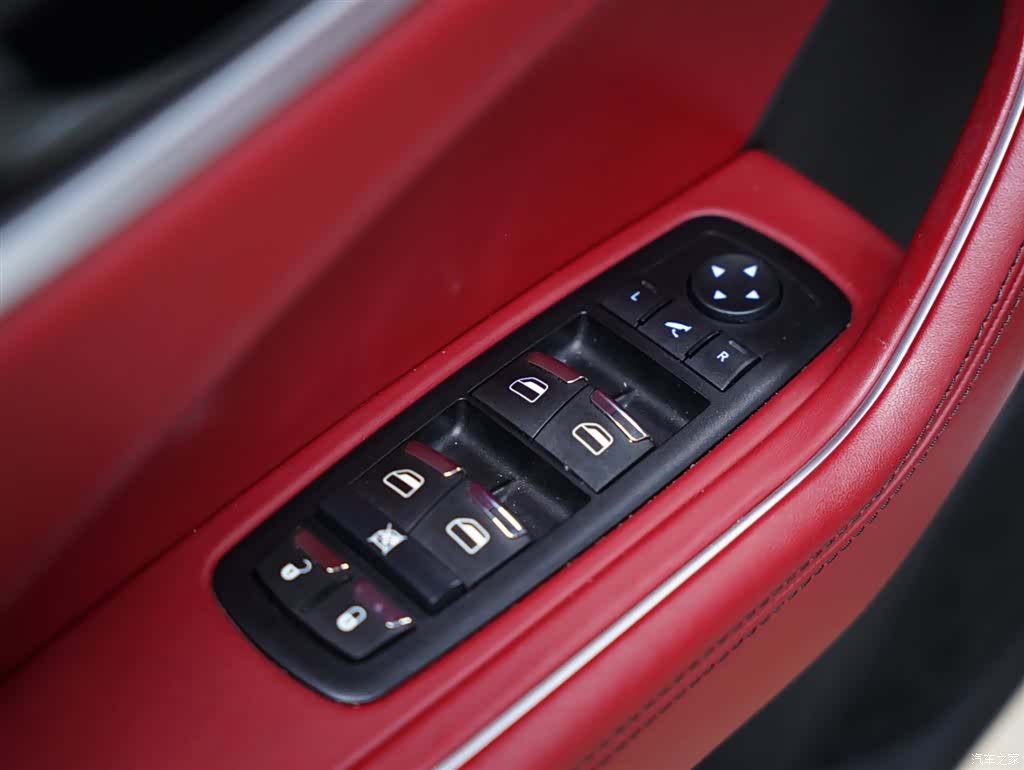 Maserati Levante, 2018 28