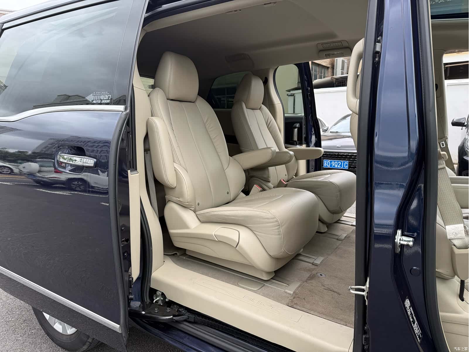 Buick GL8, 2017 все фото