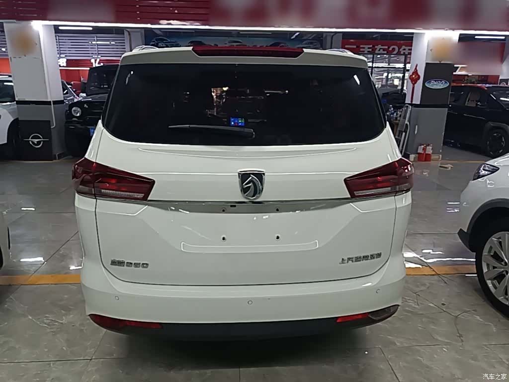 Wuling 360, 2018 6