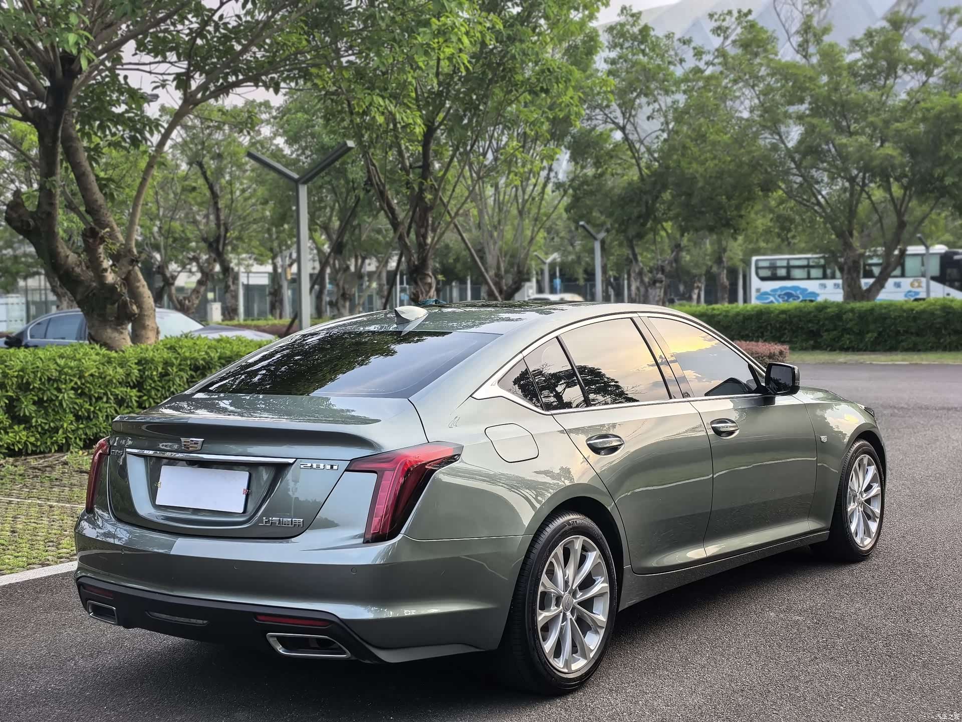 Cadillac CT5, 2023 все фото