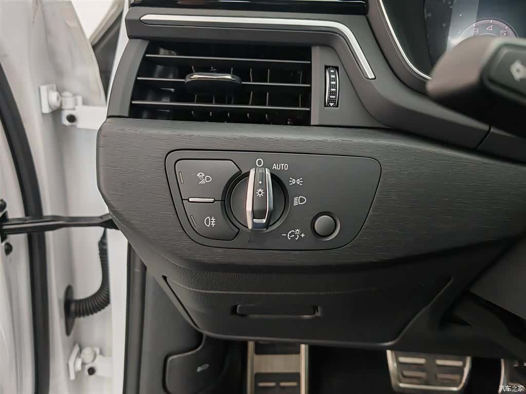 Audi A4L, 2025 21