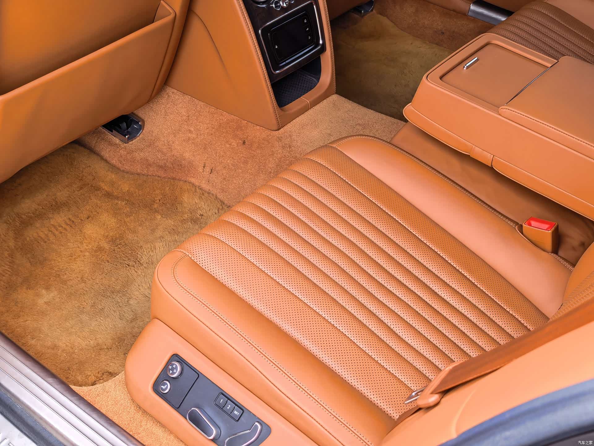 Bentley Flying Spur, 2018 13