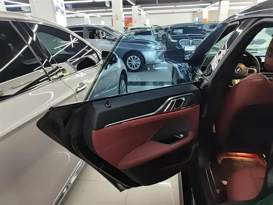 BMW i4
