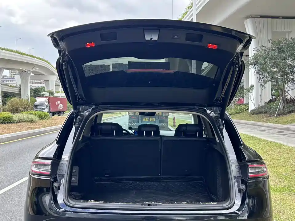 AITO Ask the world M5