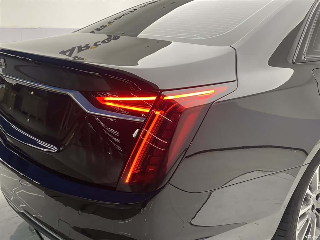 Cadillac CT6, 2023 10