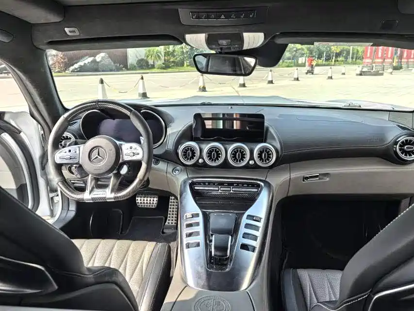 Mercedes-Benz AMG GT