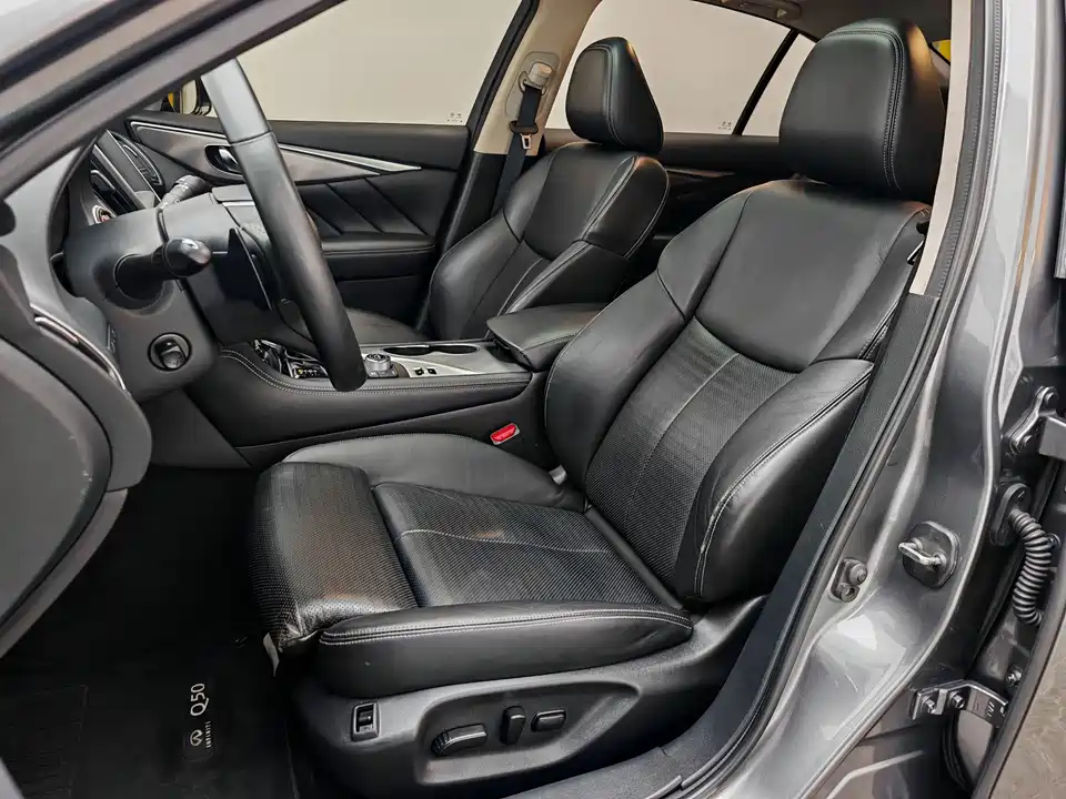 Infiniti Q50L