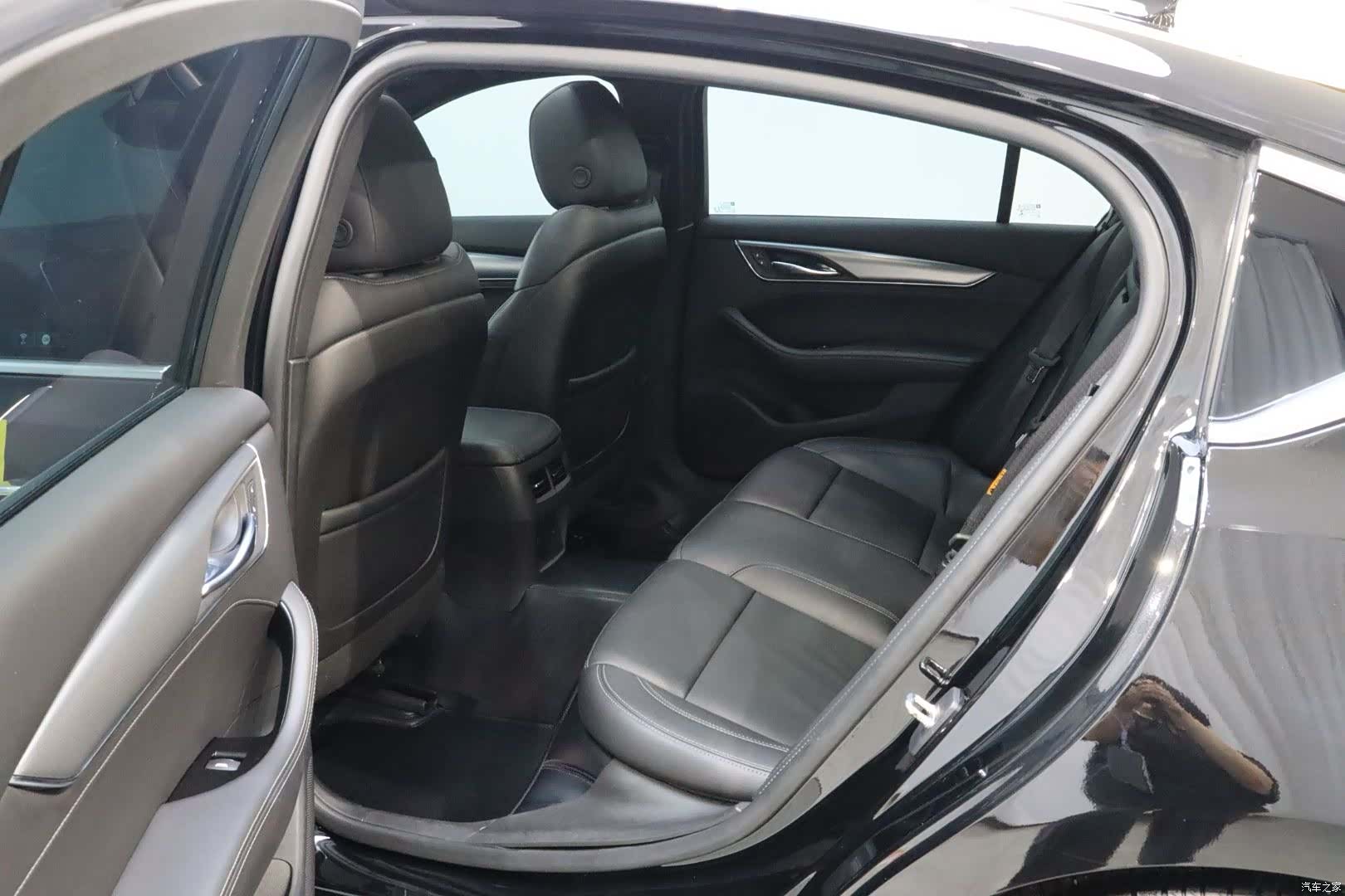 Cadillac CT5, 2022 11