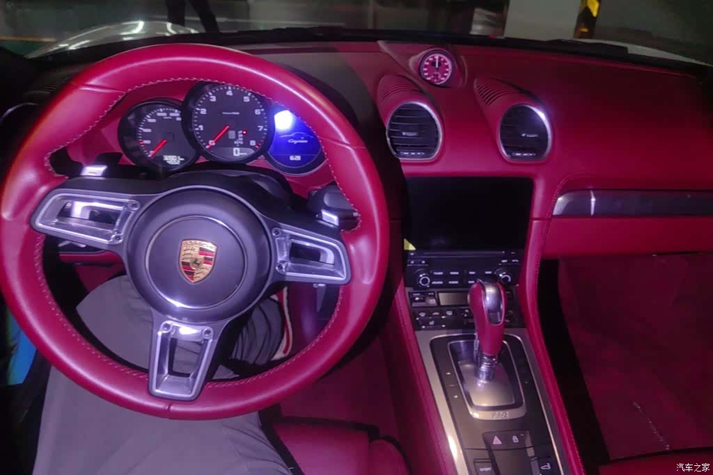 Porsche Cayman, 2019 12