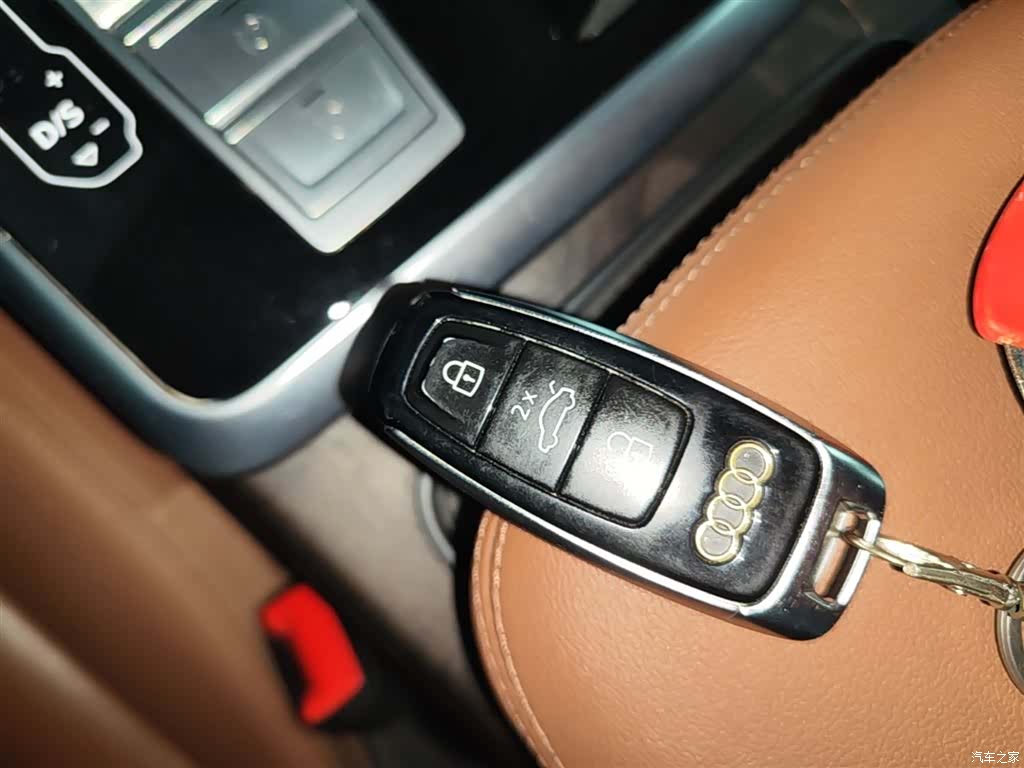 Audi Q8, 2020 15