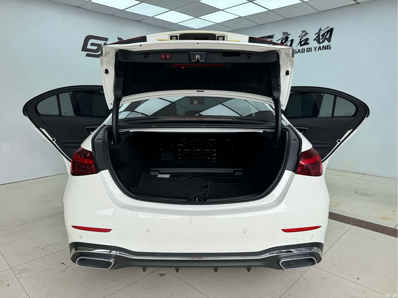 Mercedes-Benz C-Class, 2024 20