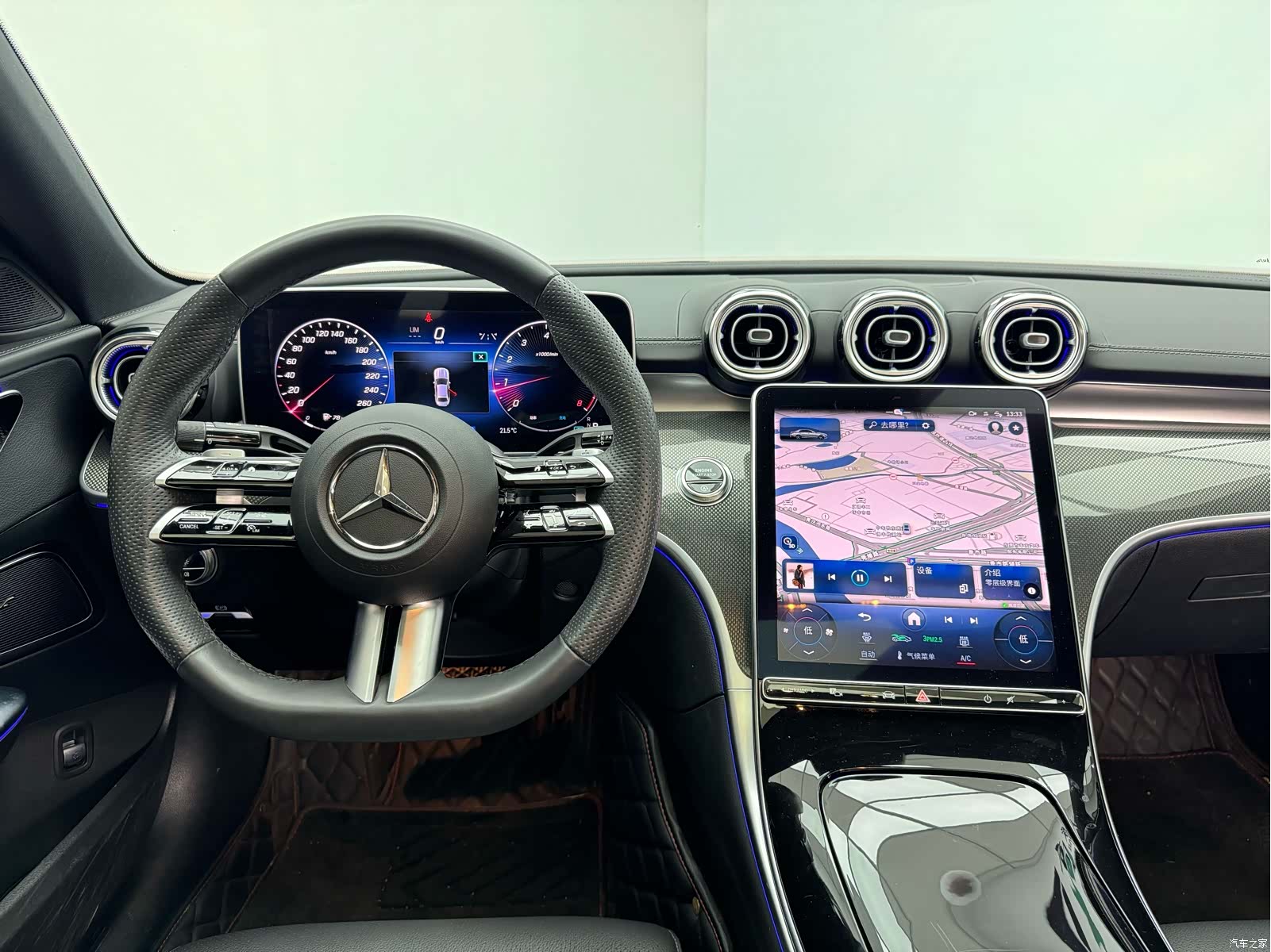 Mercedes-Benz C-Class, 2024 16