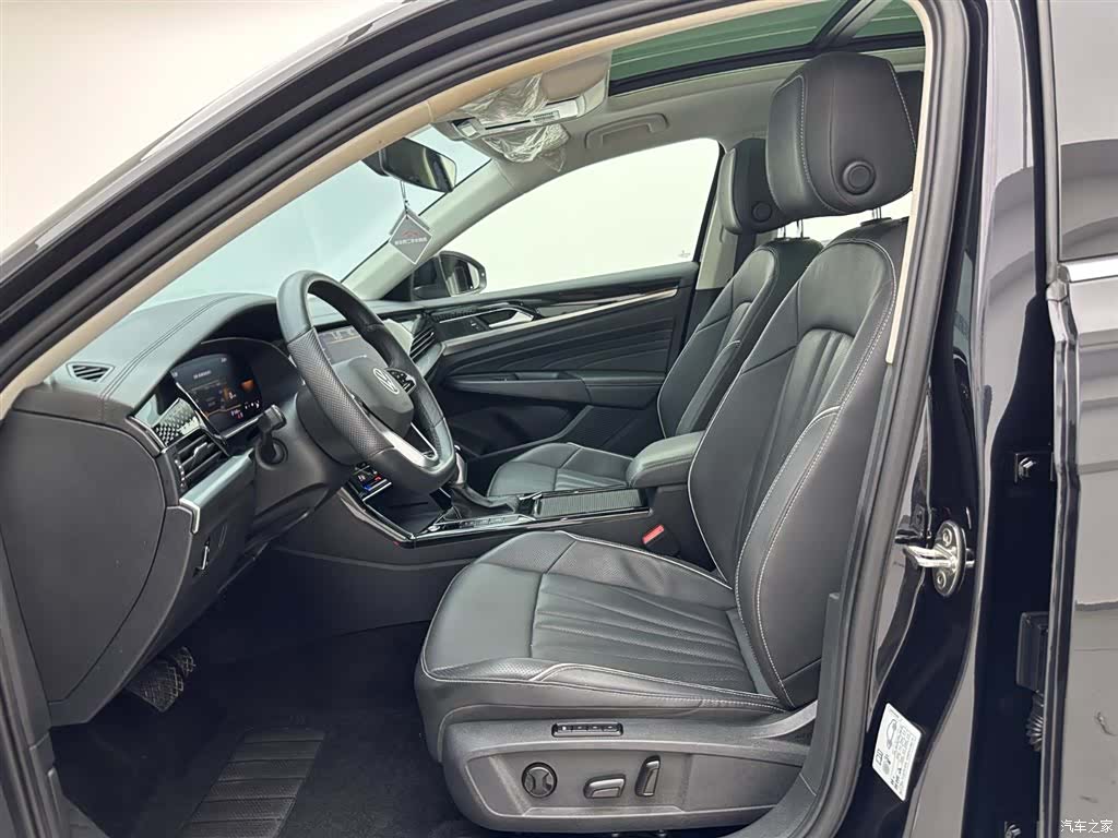 Volkswagen Passat, 2023 19