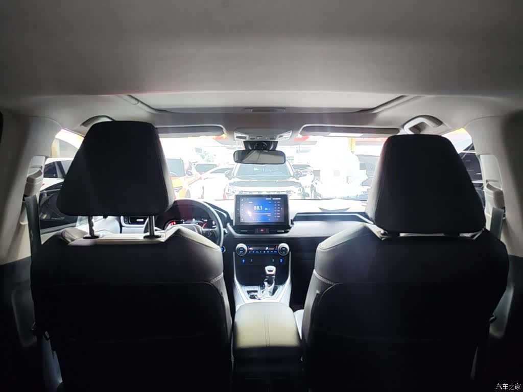 Toyota RAV4, 2021 18