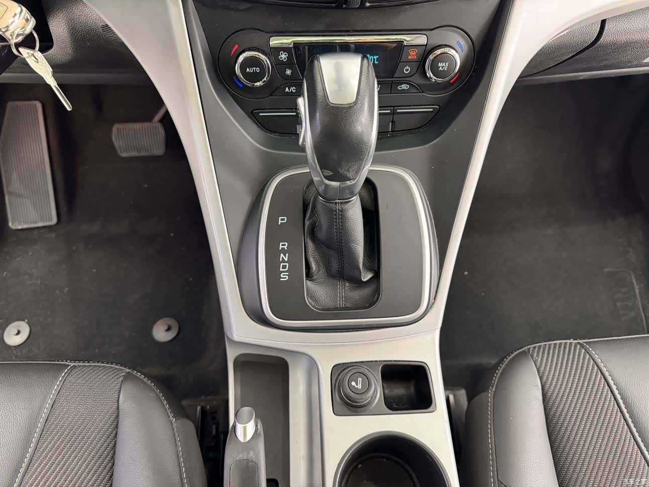 Ford Kuga, 2016 13