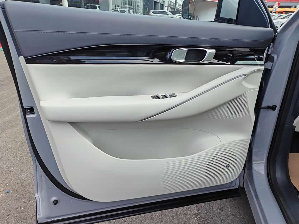 Geely Galaxy Galaxy E5