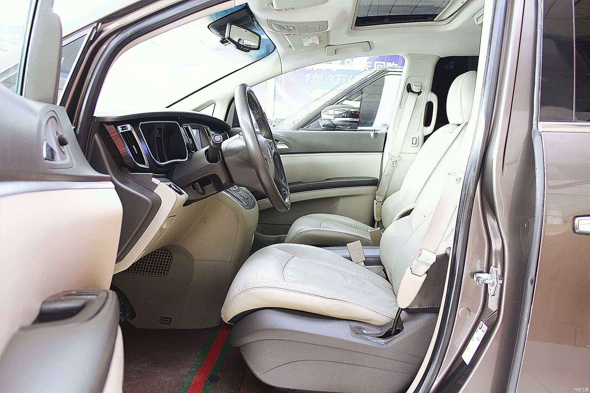 Buick GL8, 2013 8