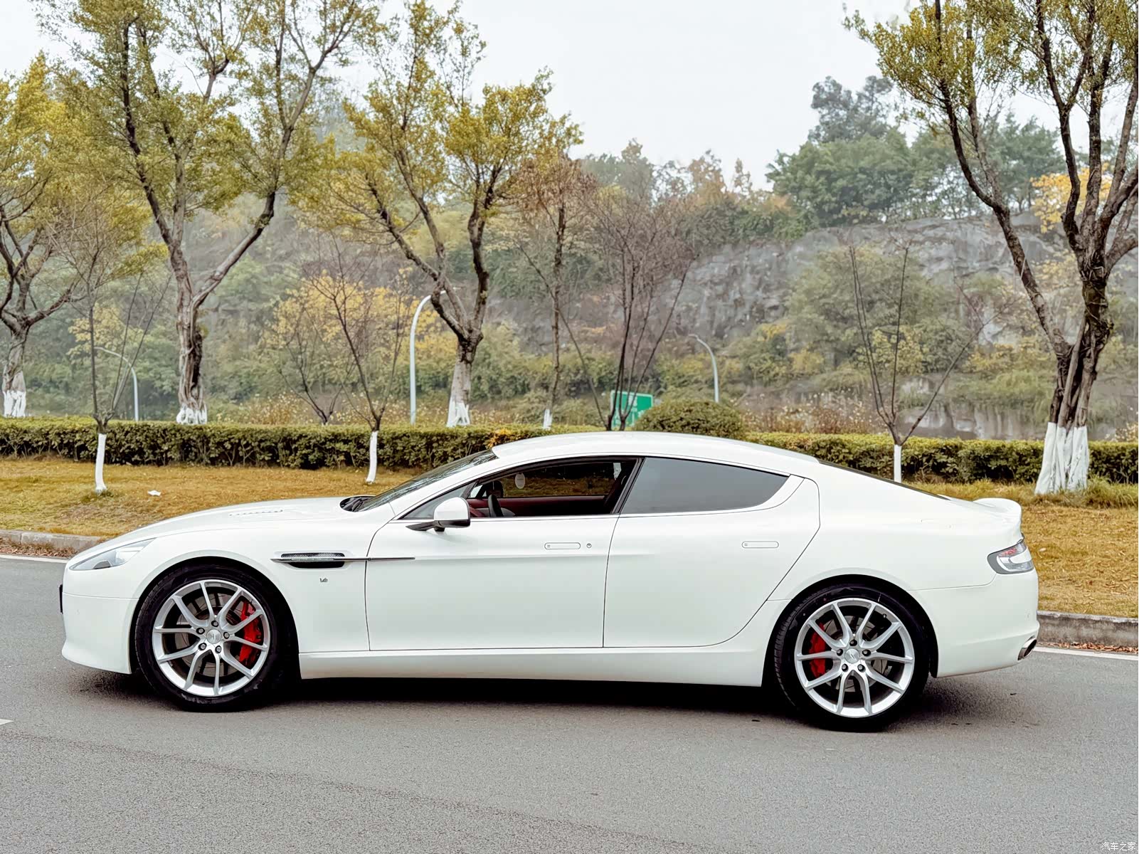 Aston Martin Rapide, 2017 3