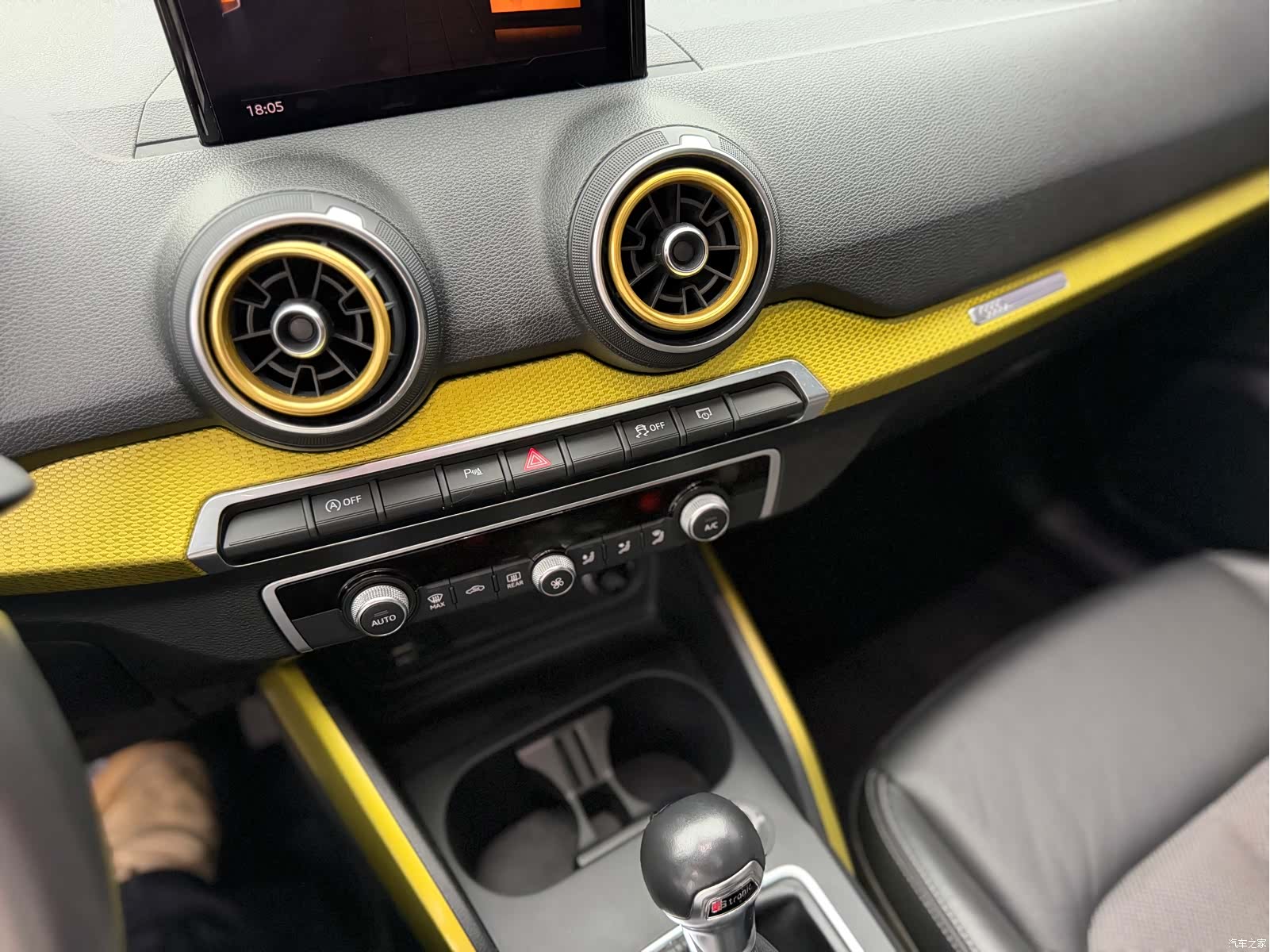 Audi Q2L, 2019 15