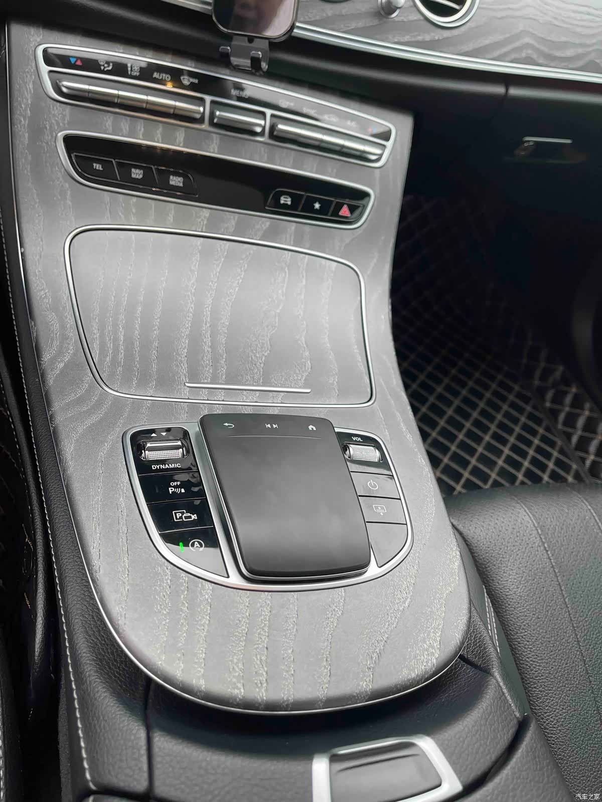 Mercedes-Benz E-Class, 2021 12