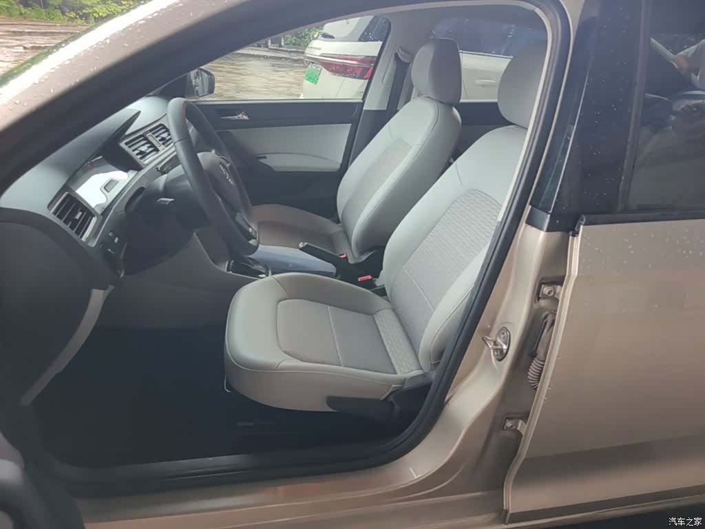 Skoda Rapid, 2017 15