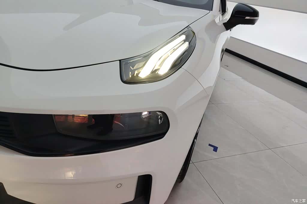Lynk & Co 01, 2019 все фото