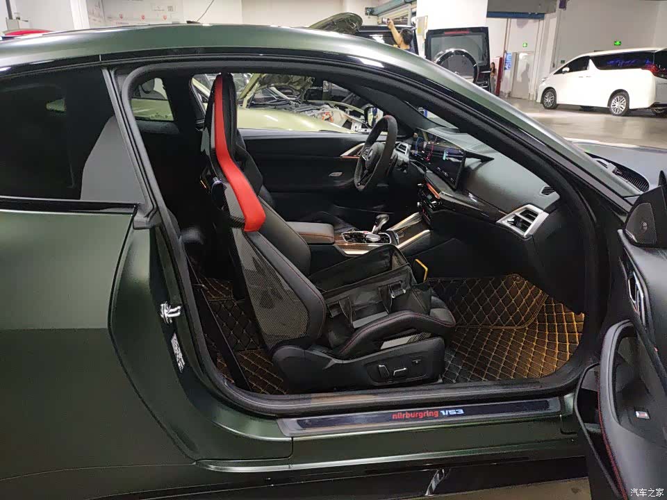 BMW M4, 2025 9